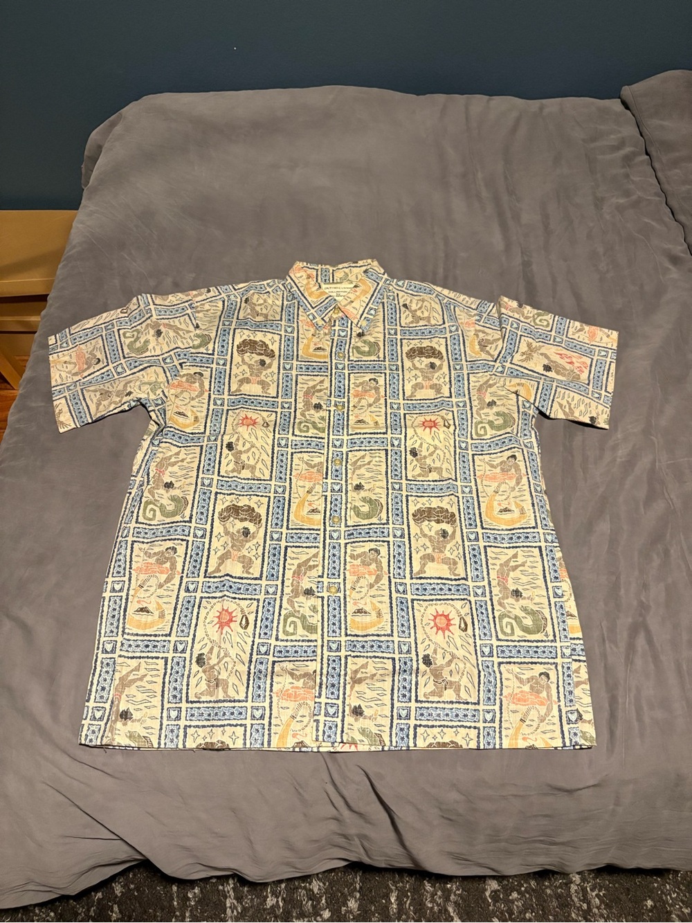 reyn spooner Short Sleeve Button-Up in Blue & Cream Pattern